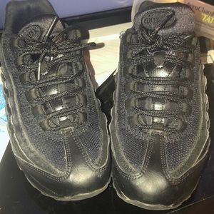 All black big Kids air max 96 size 6